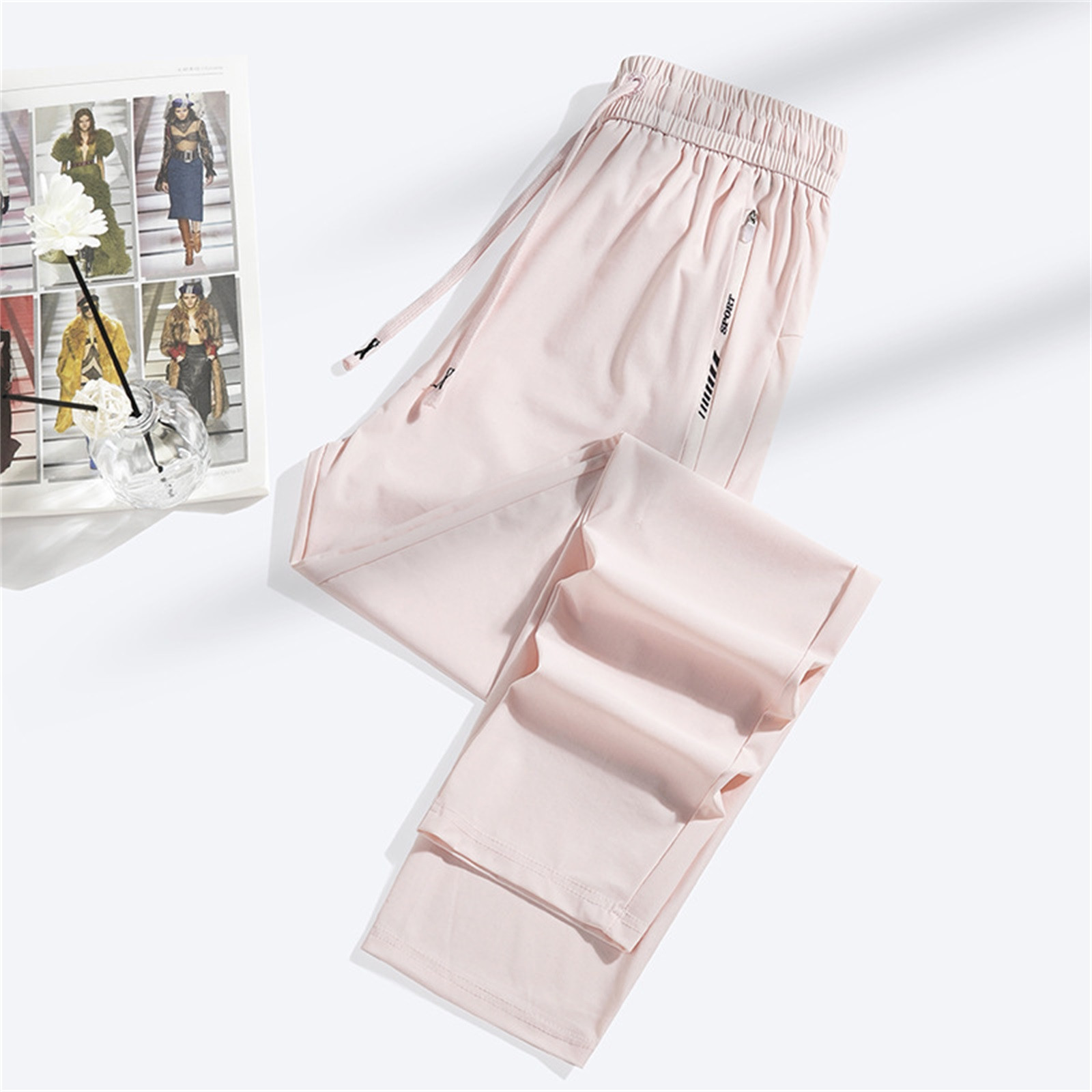 thumbnail image 2 of Pantalones de chándal unisex con estampado floral y cintura elástica - Estilo informal holgado, material de poliéster suave, múltiples tallas para hombre/mujer, 2 of 4